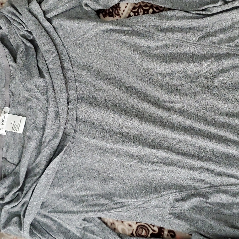 050 K JORDAN cow neck shirt